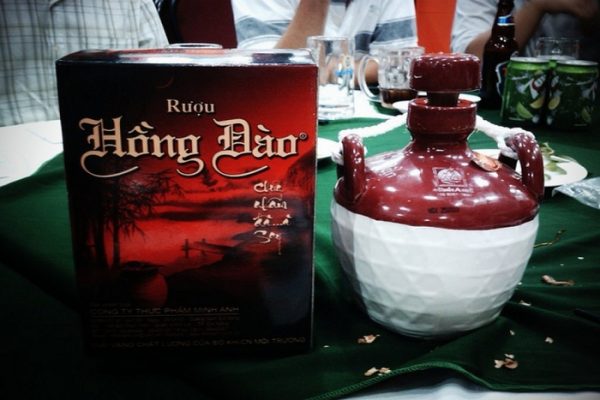 Đến Quảng Nam thưởng thức rượu hồng đào Hội An 1